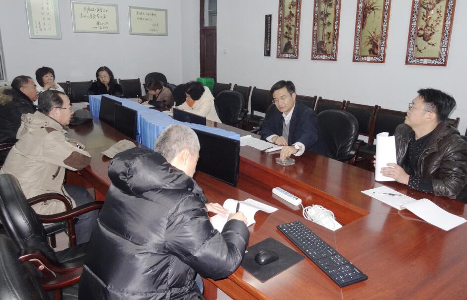 創(chuàng  )新教育教學(xué)模式  提升教師隊伍素質(zhì)