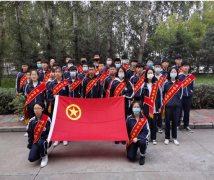 清潔校園環(huán)境    共創(chuàng  )文明校園                                             —志愿者服務(wù)