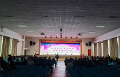 “激情五月 愛(ài)在校園”住宿生聯(lián)歡晚會(huì )