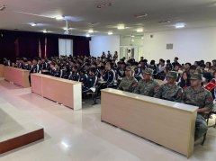 青春逐夢(mèng)新起點(diǎn) 乘風(fēng)破浪續新篇呼倫貝爾技師學(xué)院召開(kāi)2023級新生見(jiàn)面暨軍訓動(dòng)